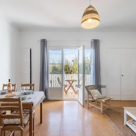 Nice Apt With Balcony At 2 Min From The Port