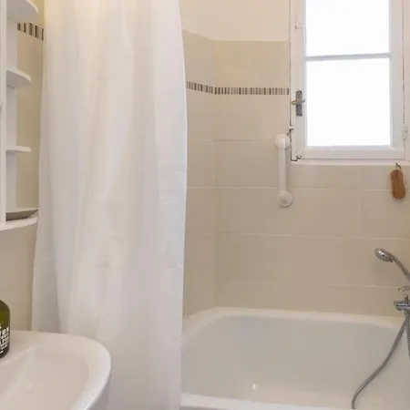 Nice Apt With Balcony At 2 Min From The Port * Sanary-sur-Mer
